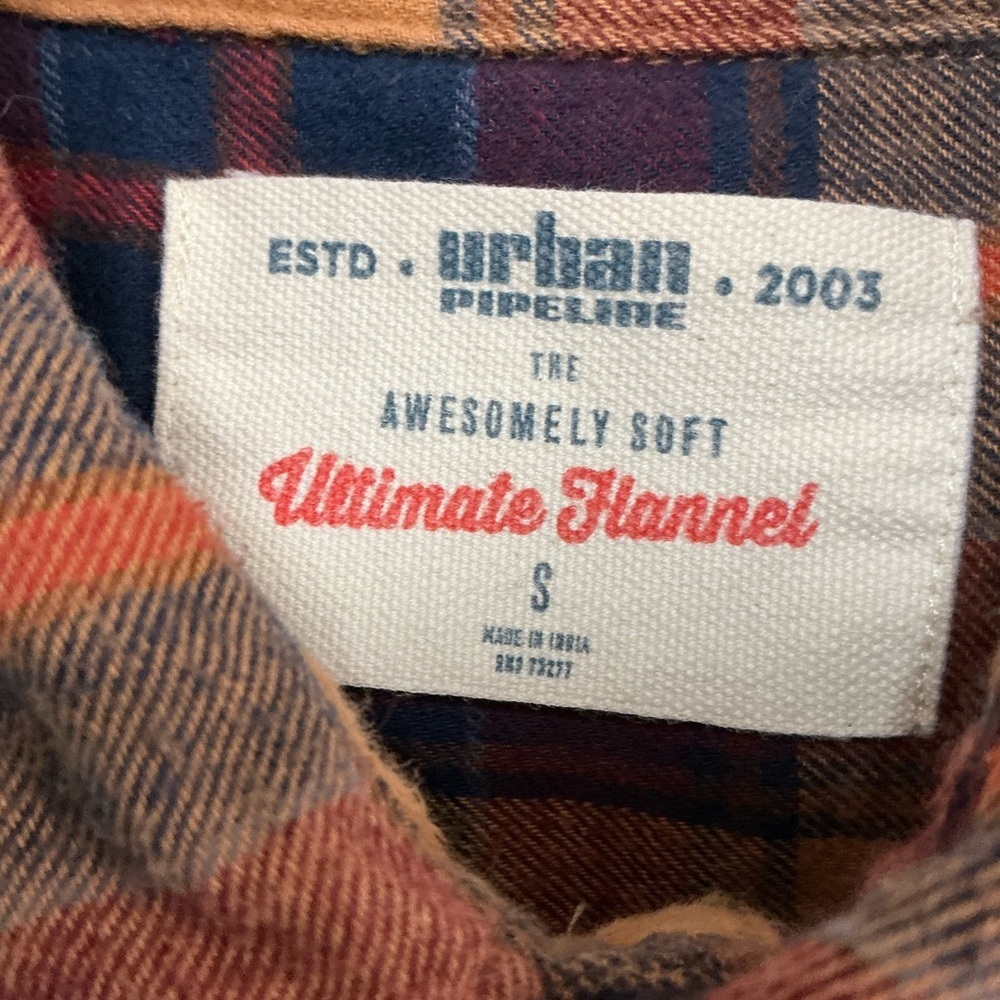 Urban Pipeline "Ultimate
Flannel" Plaid Long Sleeve Button
Down Shirt Size S - Picture 3 of 8